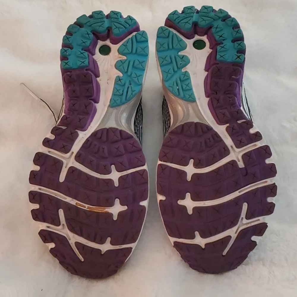 EUC Brooks GHOST running shoes Sz 6 Euro 6.5 - Picture 4 of 9